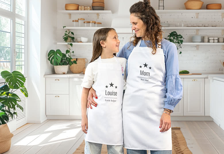[ProductCategory.Fun_Ideas.Colored_Apron_Kids,Name]