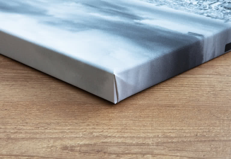 Details of the canvas tissue